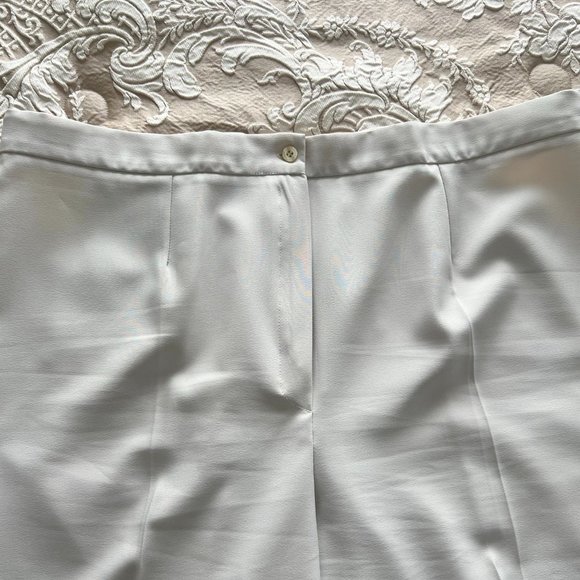 One-Of-A-Kind Modern Tailored Women's Pant Suit! - Picture 10 of 11